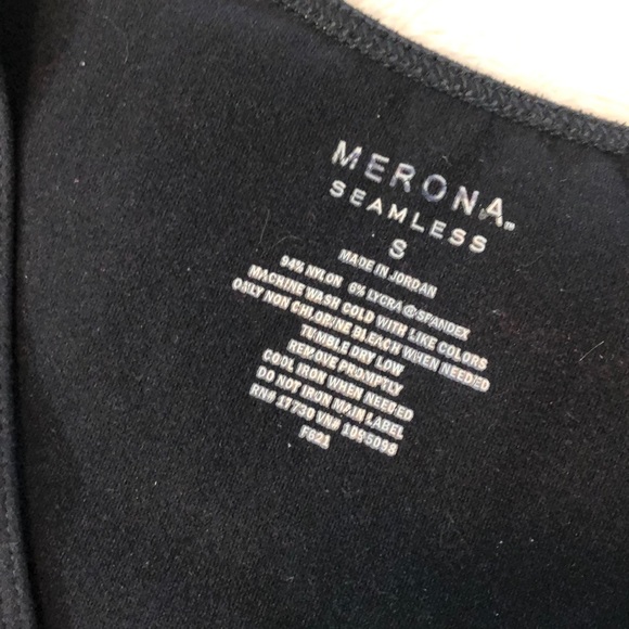 Cinched black top - Picture 4 of 4